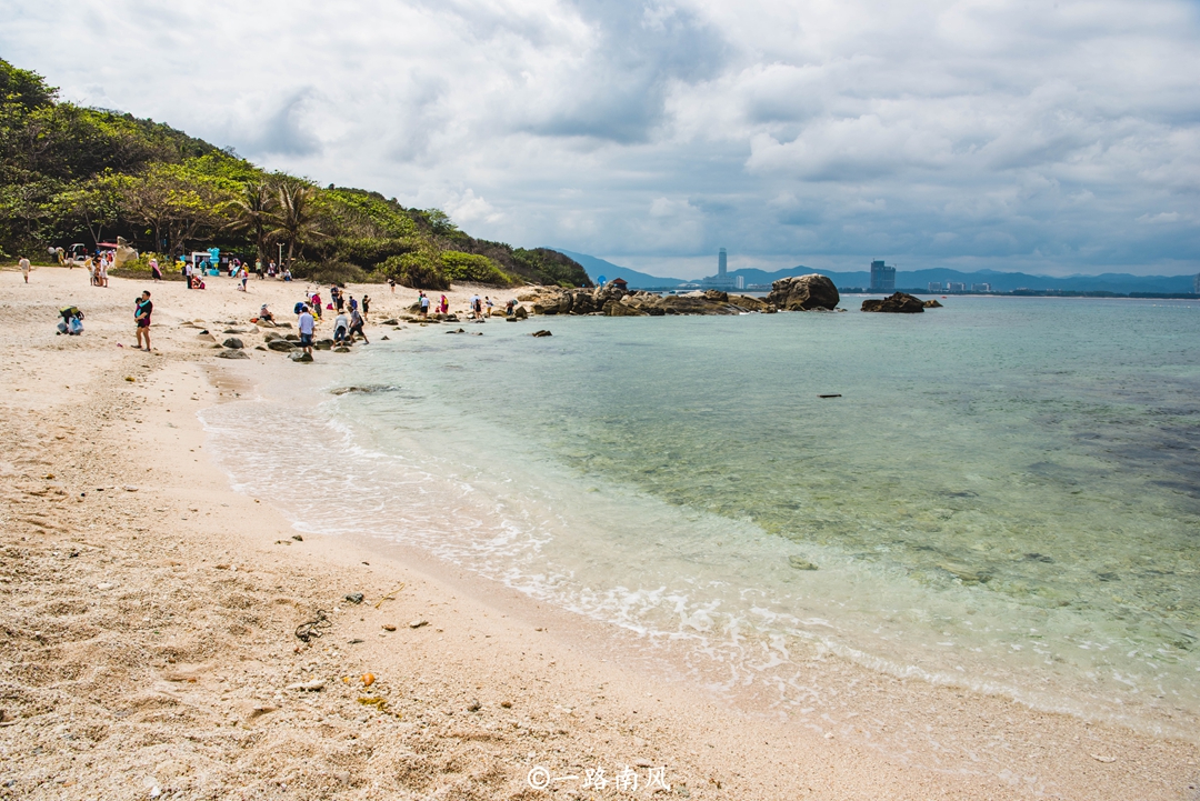 三亚温度不高但感觉很热,三亚冬天低于零度
