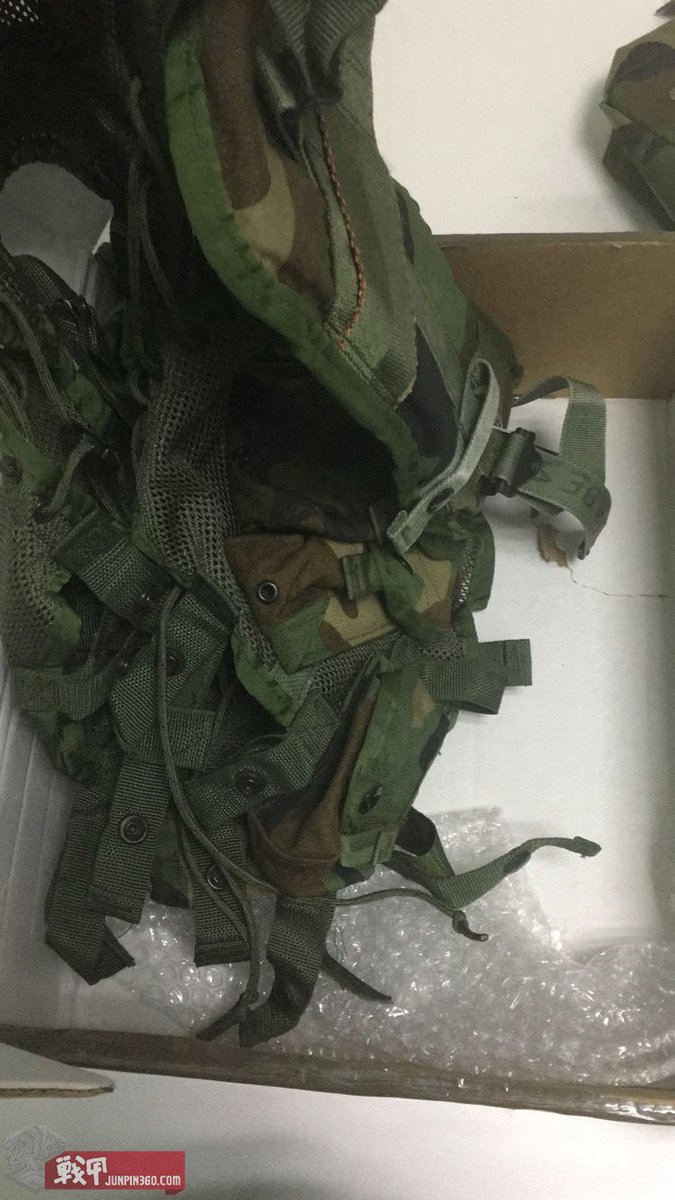 隔太平洋挂eBay军品*子骗**卖家：C.A.Monroe