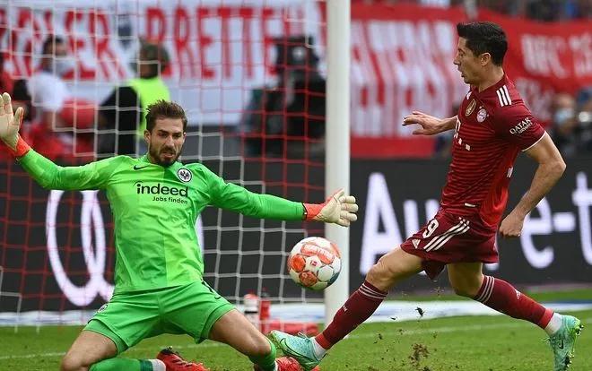 一夜之间，“仁仰马翻”巴黎航母开翻船…