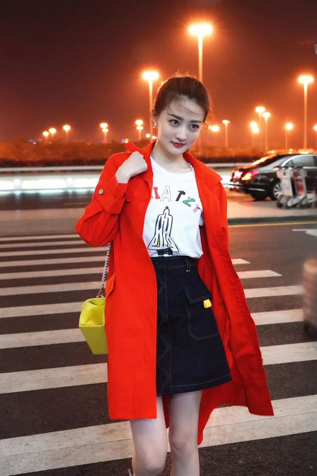 卡其色风衣怎么搭配好看又有气质,风衣气质穿搭