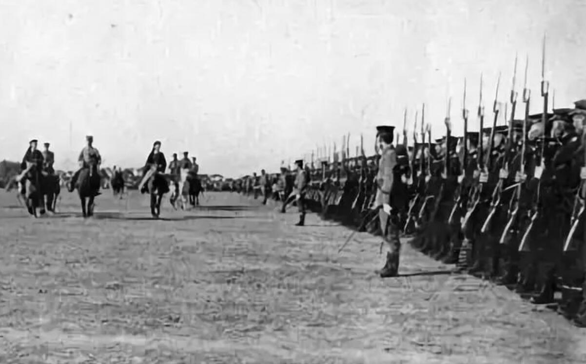 巅峰时25万兵力的晋绥军:步兵师就有30个,还有17个炮兵团