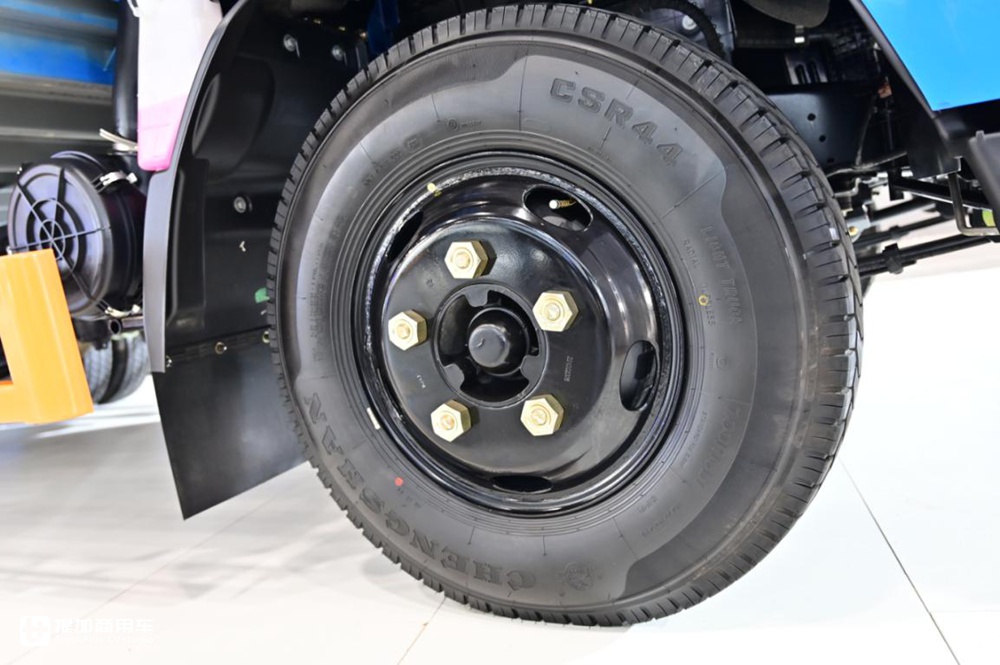 五十铃江铃凯运宽体,江铃凯运和五十铃轻卡区别