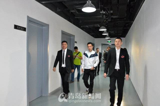 25岁做高尔夫球童,第一次做球童