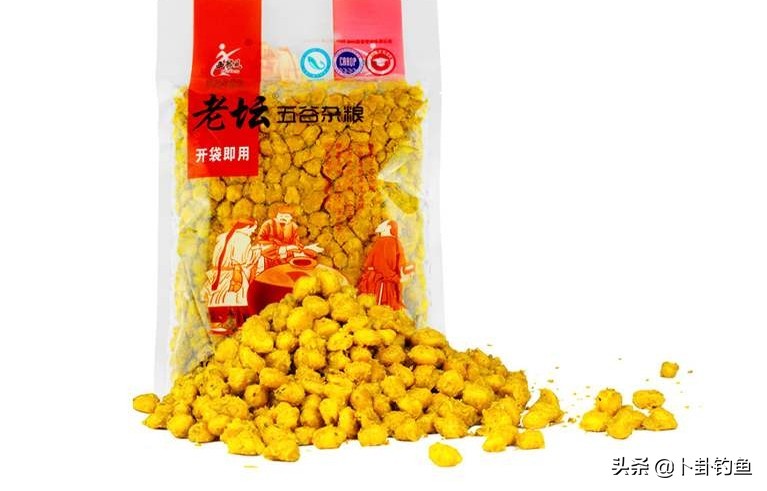 野钓打窝用老坛玉米好还是用酒米,酒米和老坛玉米一起打窝可以吗