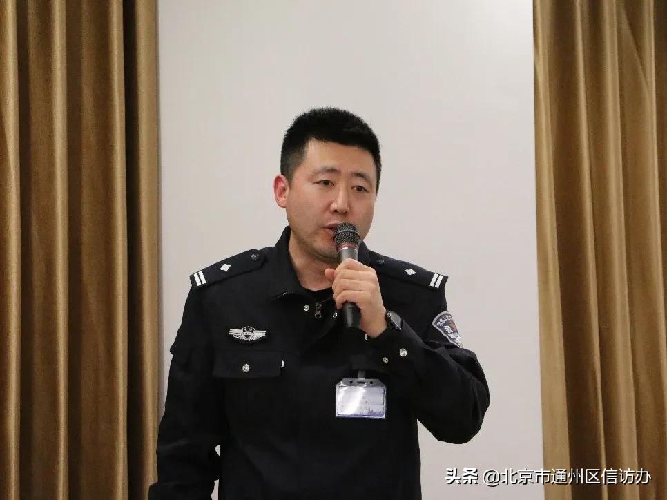 新提拔领导干部培训班,给新上任的基层专干培训