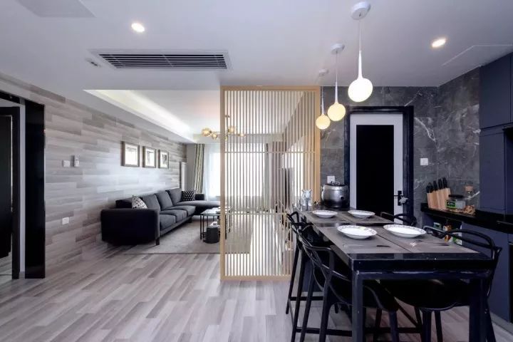 仿木纹地板砖多少钱一个平方,198元一平木纹砖