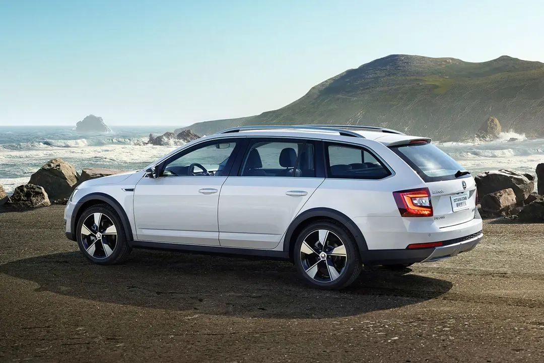 比高尔夫便宜一大截！斯柯达明锐Pro正式预售，13.89-15.99万元