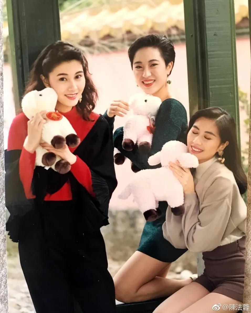 朱玲玲豪门贵妇 (香港豪门贵妇朱玲玲)