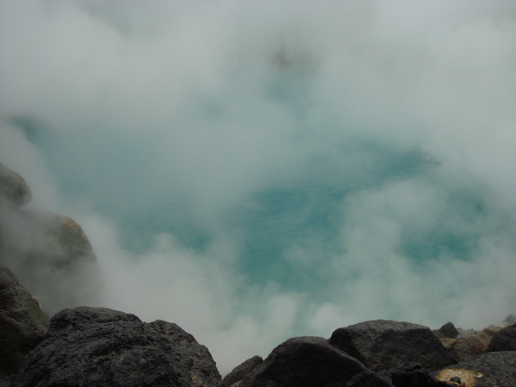 泡温泉追求的是惬意,泡温泉享受安静和独处