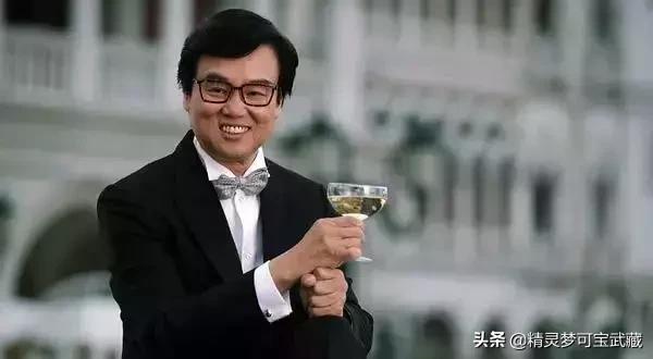 周星驰天才在左疯子在右,周星驰孤独