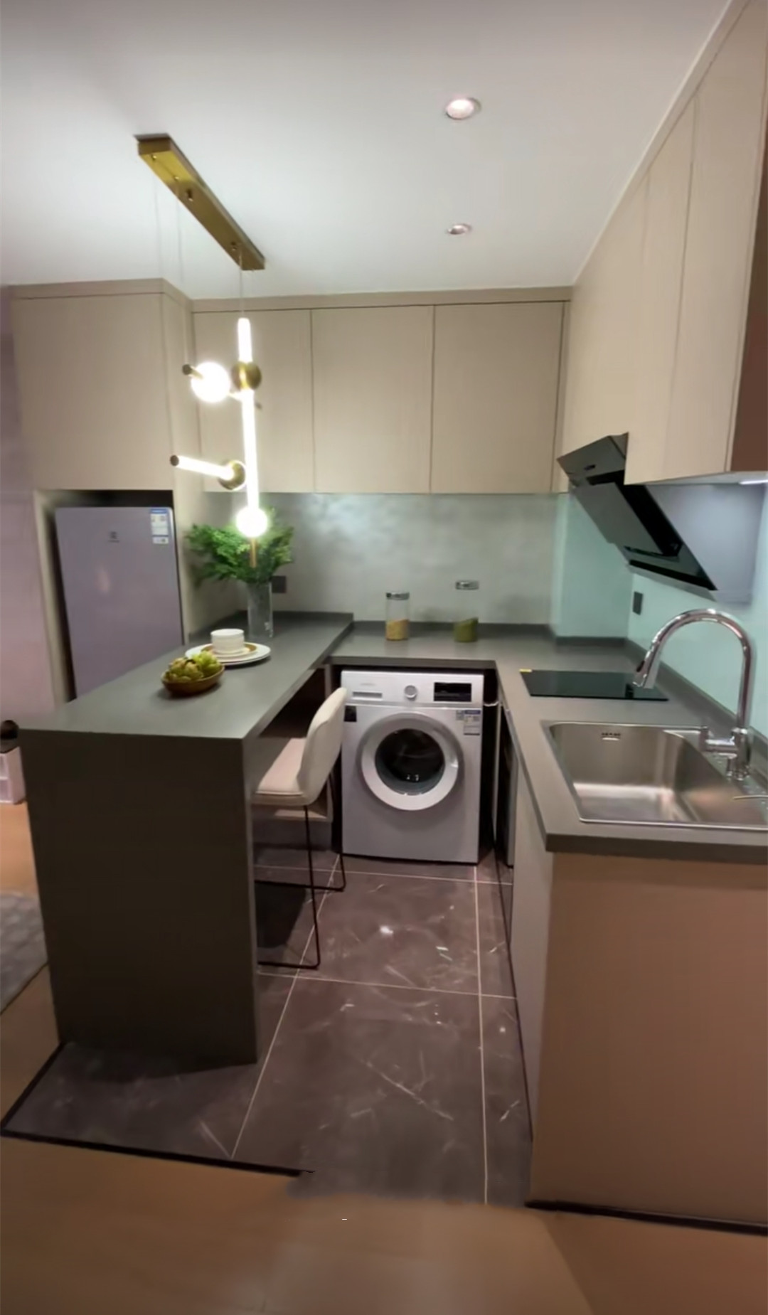 小户型爆改复式多人住,爆改户型两室一厅