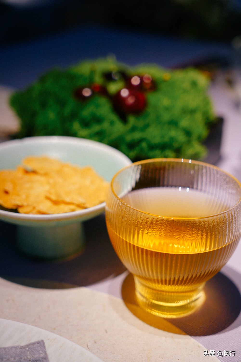 这家北京二环内的粤菜馆，装修获大奖，松板肉、乳鸽、罗氏虾惊艳