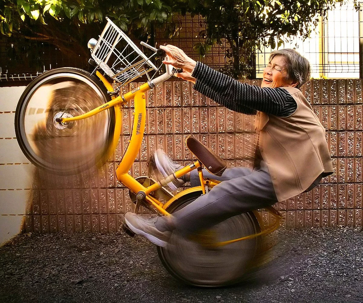 她，82岁，白天捏饺，晚上打碟——乐学无止境，人生才能不设限