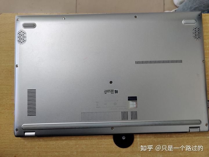 笔记本电脑贴膜视频教程,笔记本电脑需要贴膜影响散热吗