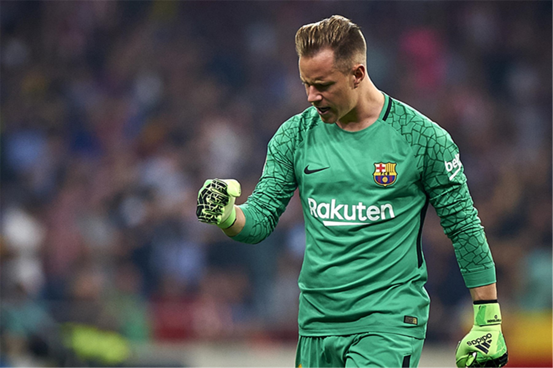 苏牙离开巴萨内马尔的反应,巴萨先签苏牙还是内马尔