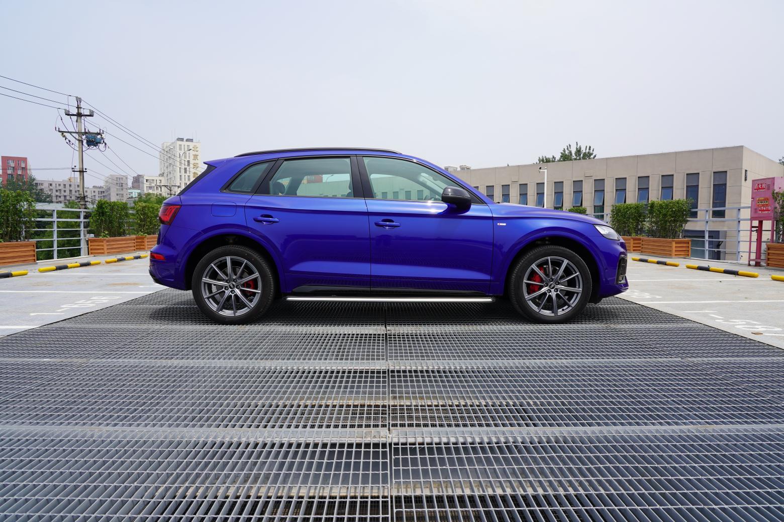 豪华中型suvq5l技术型,豪华款的suv奥迪q5落地价