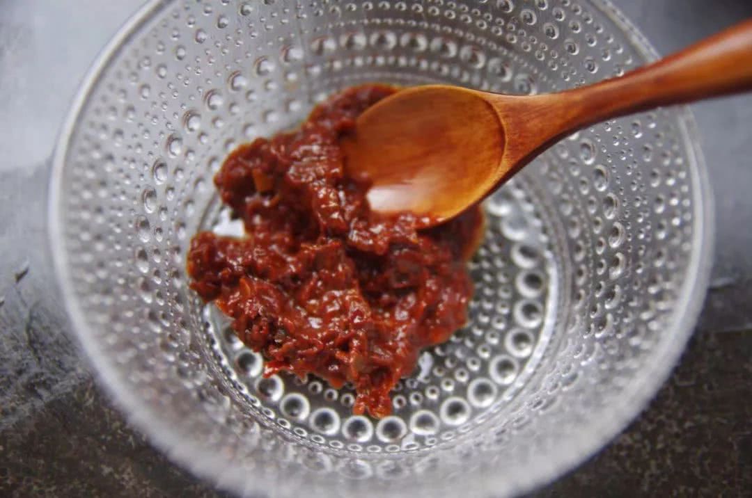 白菜帮做辣白菜,腌制酸辣白菜帮的快捷做法