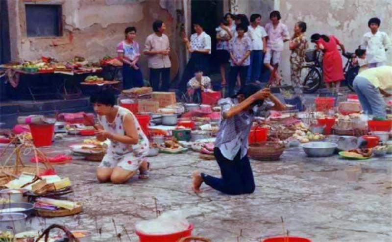 农历七月鬼节的禁忌,中元节鬼节忌讳视频