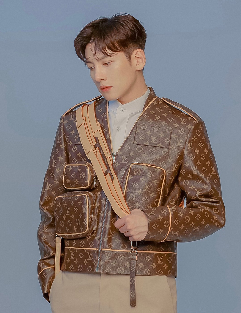 池昌旭代言手机,池昌旭代言羽绒服