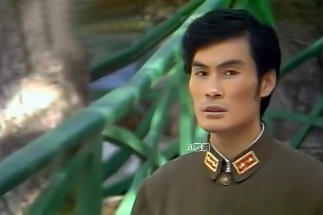 81版敌营十八年演员今昔对比,张连文主演敌营十八年完整版