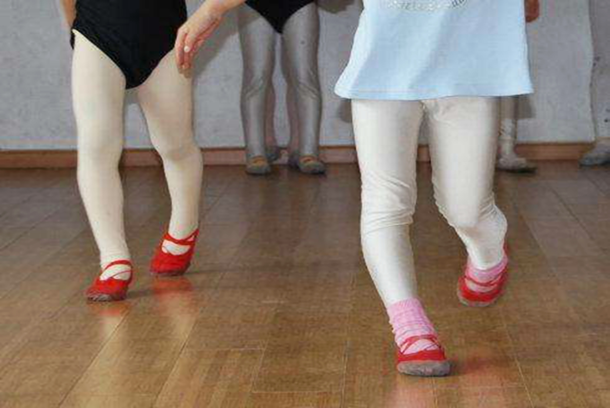 宝宝腿部发育不良,孩子腿部发育不良怎么办