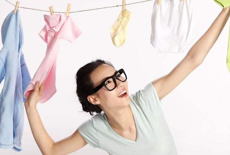 棉衣服去油污渍小妙招,衣物去食用油垢最好的方法