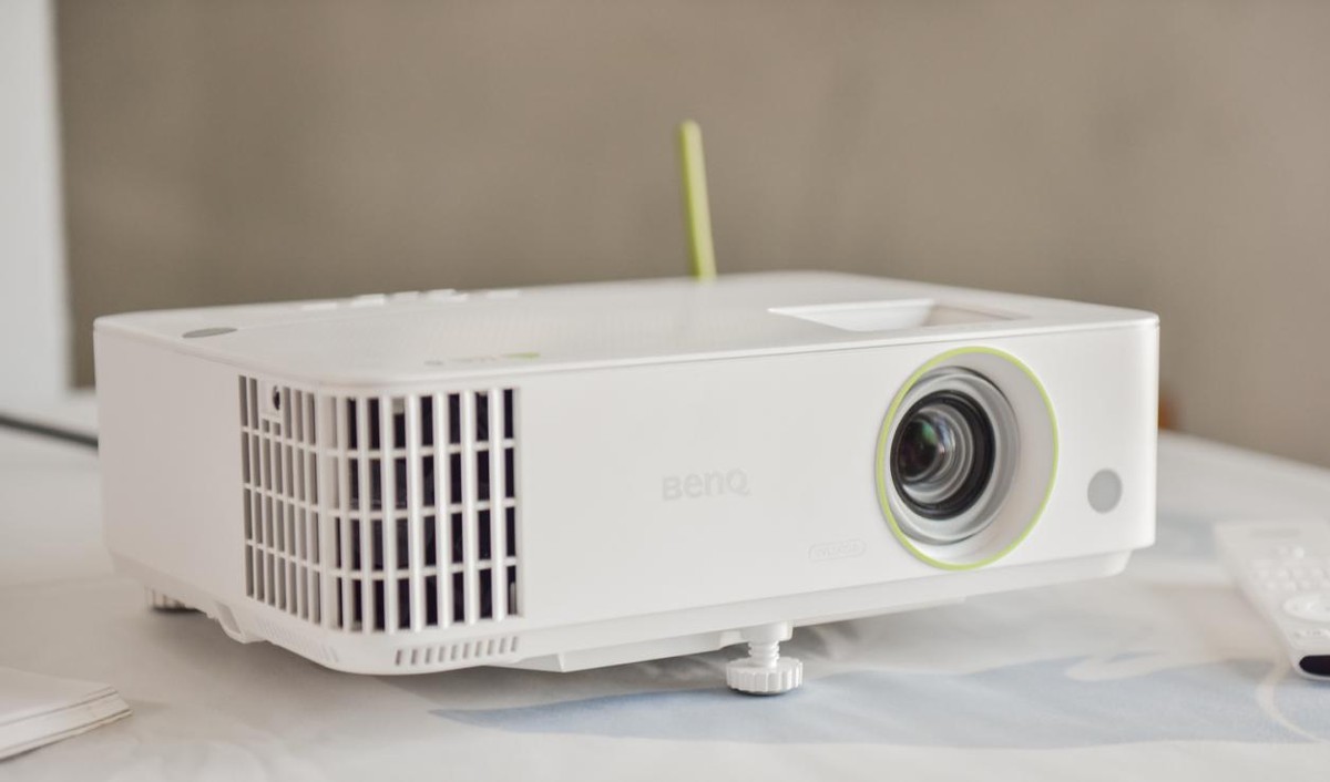 明基e592投影仪配什么幕布,明基e562投影仪