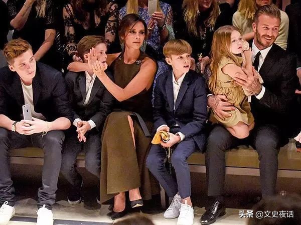 足坛最佳两对情侣,足坛十大模范夫妻