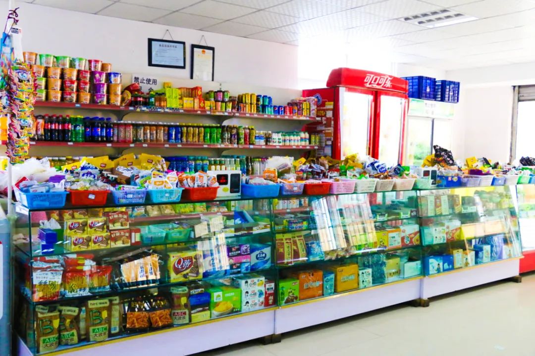 崭新宿舍，超赞食堂，便利设施！在昆二十四中学习与生活超幸福