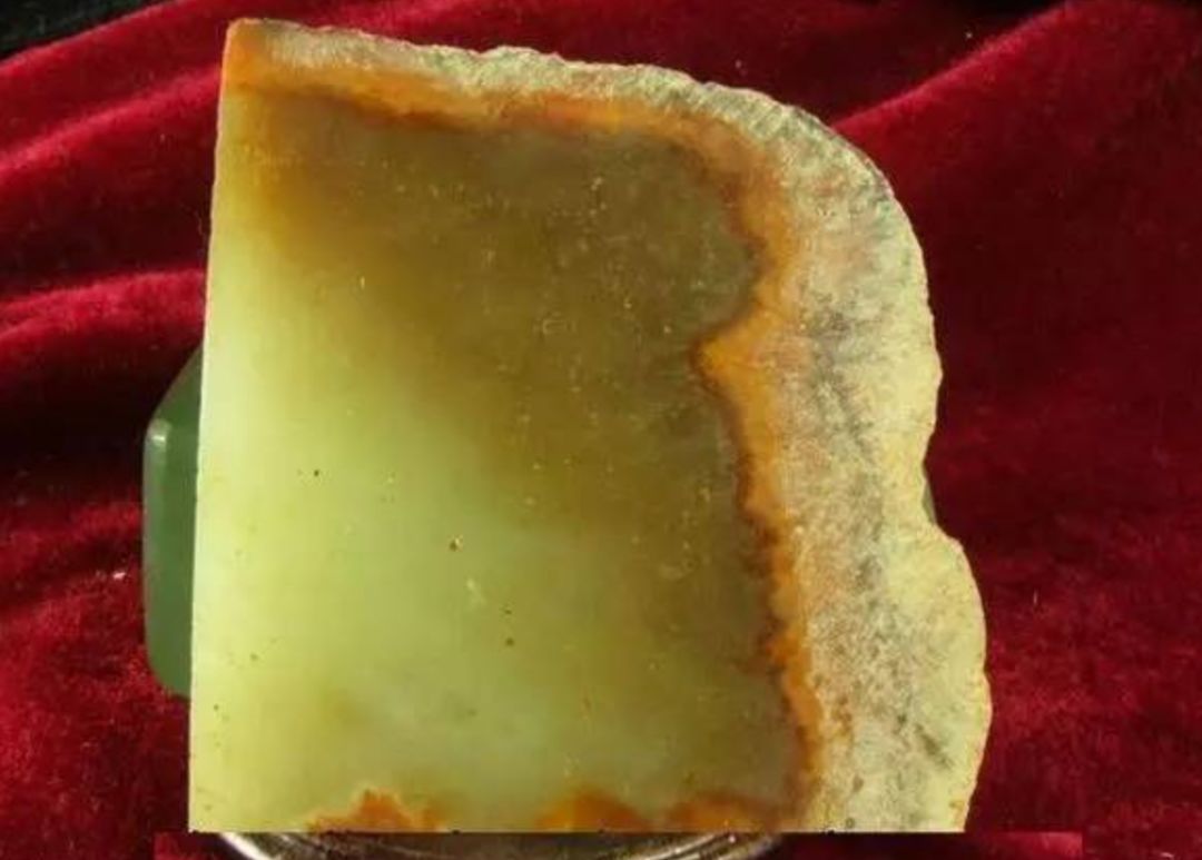 把玩和田玉和玻璃的区别,把玩和田玉生肖