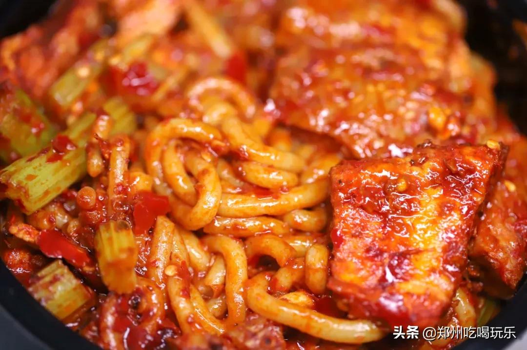上头！爆辣*疆新**炒米粉，飙泪也想嗦完
