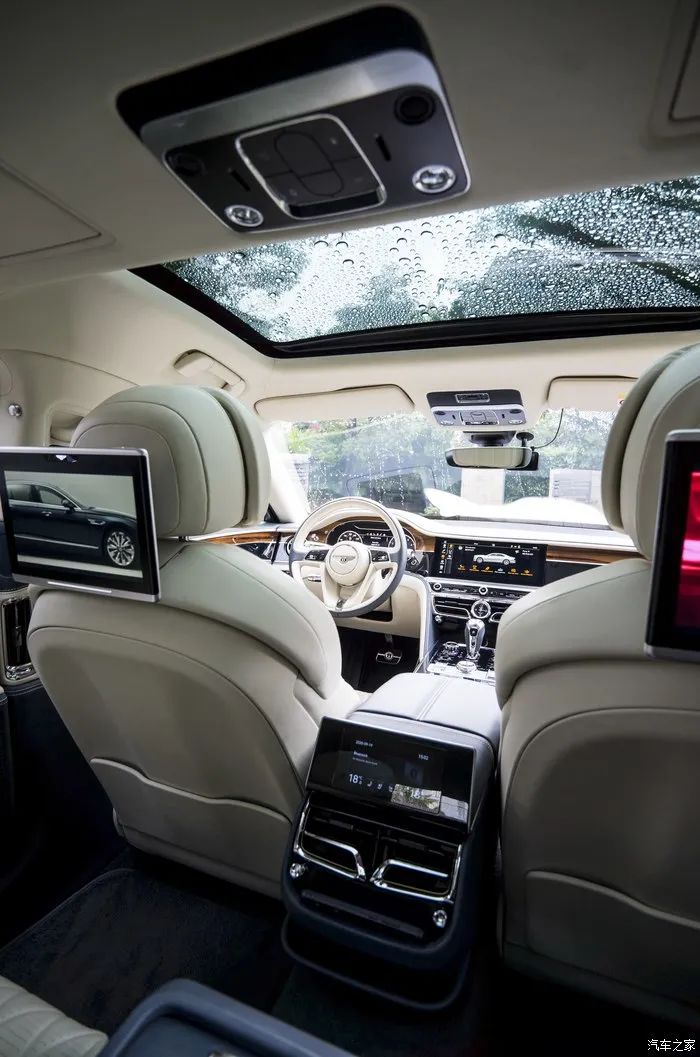 宾利飞驰对比迈巴赫s480气场,宾利飞驰街拍气场霸气视频