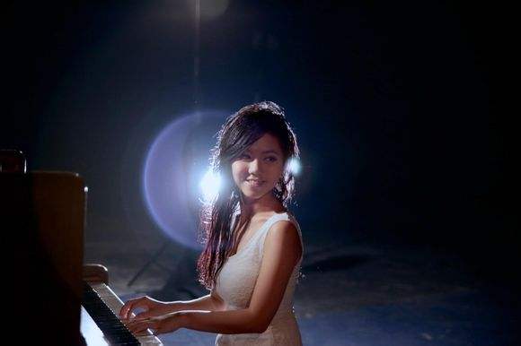 邓紫棋的歌曲雨中的回忆,邓紫棋经典歌曲我的秘密