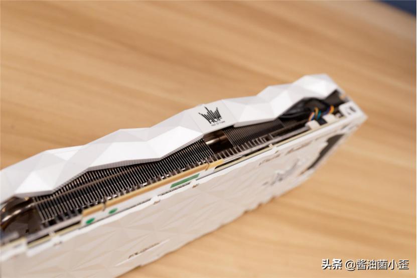 影驰rtx3090金属大师尺寸,影驰20周年纪念版rtx4090显卡开箱