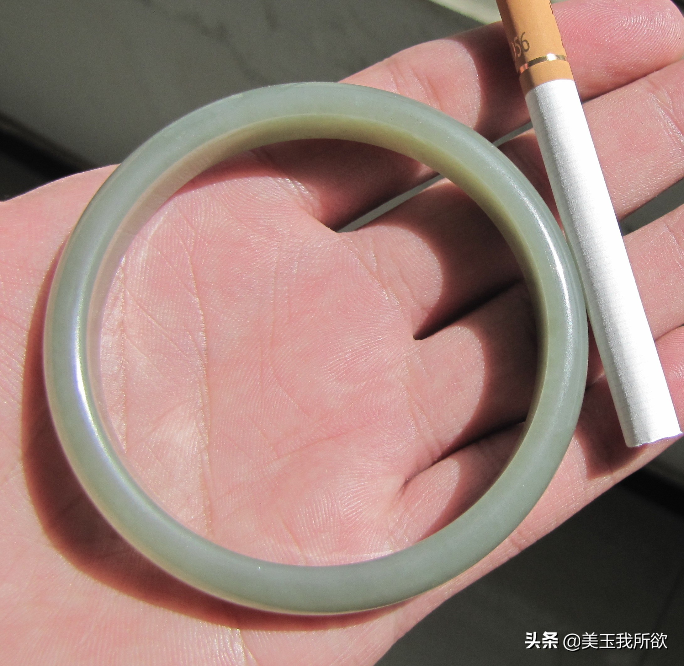 和田玉碧玉多色的手镯图片,和田玉手镯青玉图片