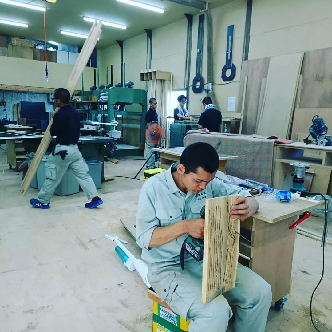 8年不许用手机不许恋爱,他痛骂过的60个光头后来都成了日本大师