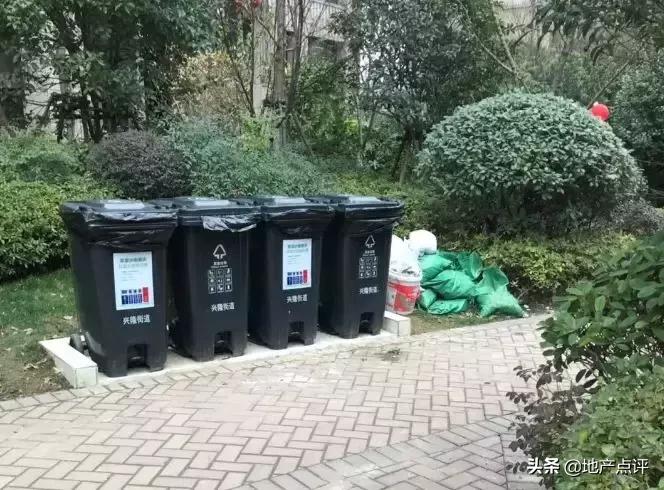 南京垃圾房失火,南京小区火灾小区物业费多少