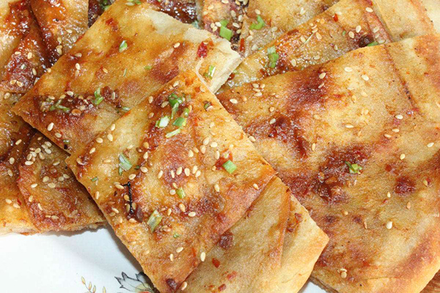 土家酱香饼好吃不上火多吃不长肉,酥脆的土家酱香饼