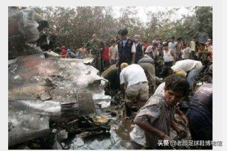 被国米玩坏的巴斯滕接班人,不敢坐飞机的荷甲射手王技术无人能敌