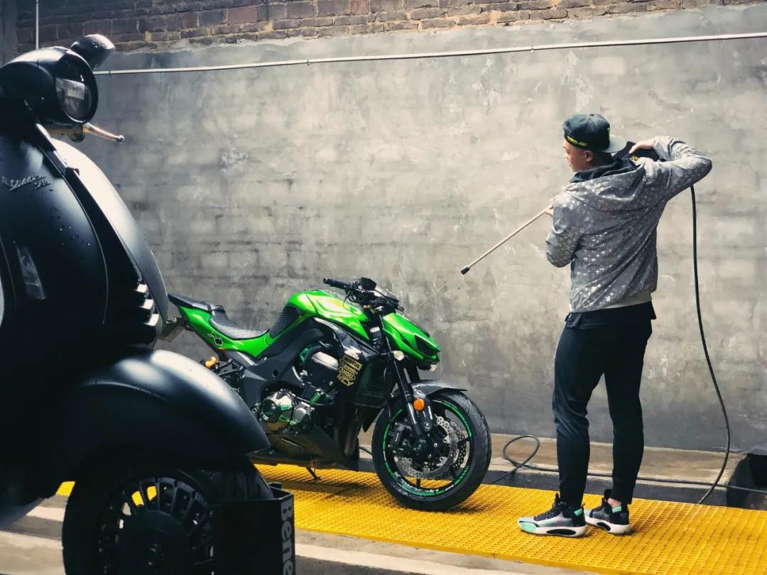 10万预算，我为什么还是买了Z1000