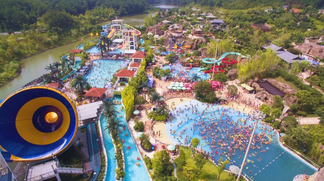 吐鲁番的葡萄熟了的景色,吐鲁番的葡萄熟了美丽的风景