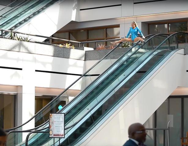 俄罗斯体操完美身材女孩,俄罗斯女孩体操搬腿