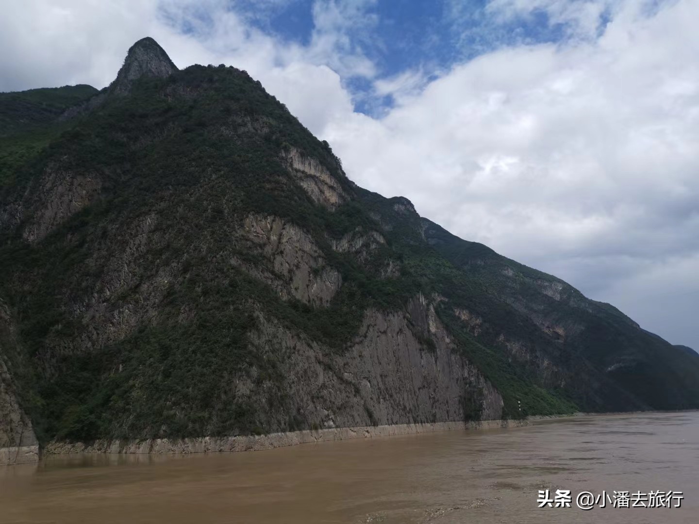 三峡豪华游轮6号是怎么样的,长江三峡黄金游轮6号线