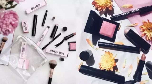 现在彩妆流行趋势图表,zara新款2023彩妆