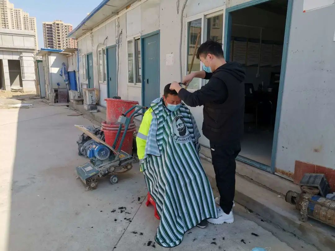 公安民警疫情防控简单事迹,公安民警防控疫情事迹