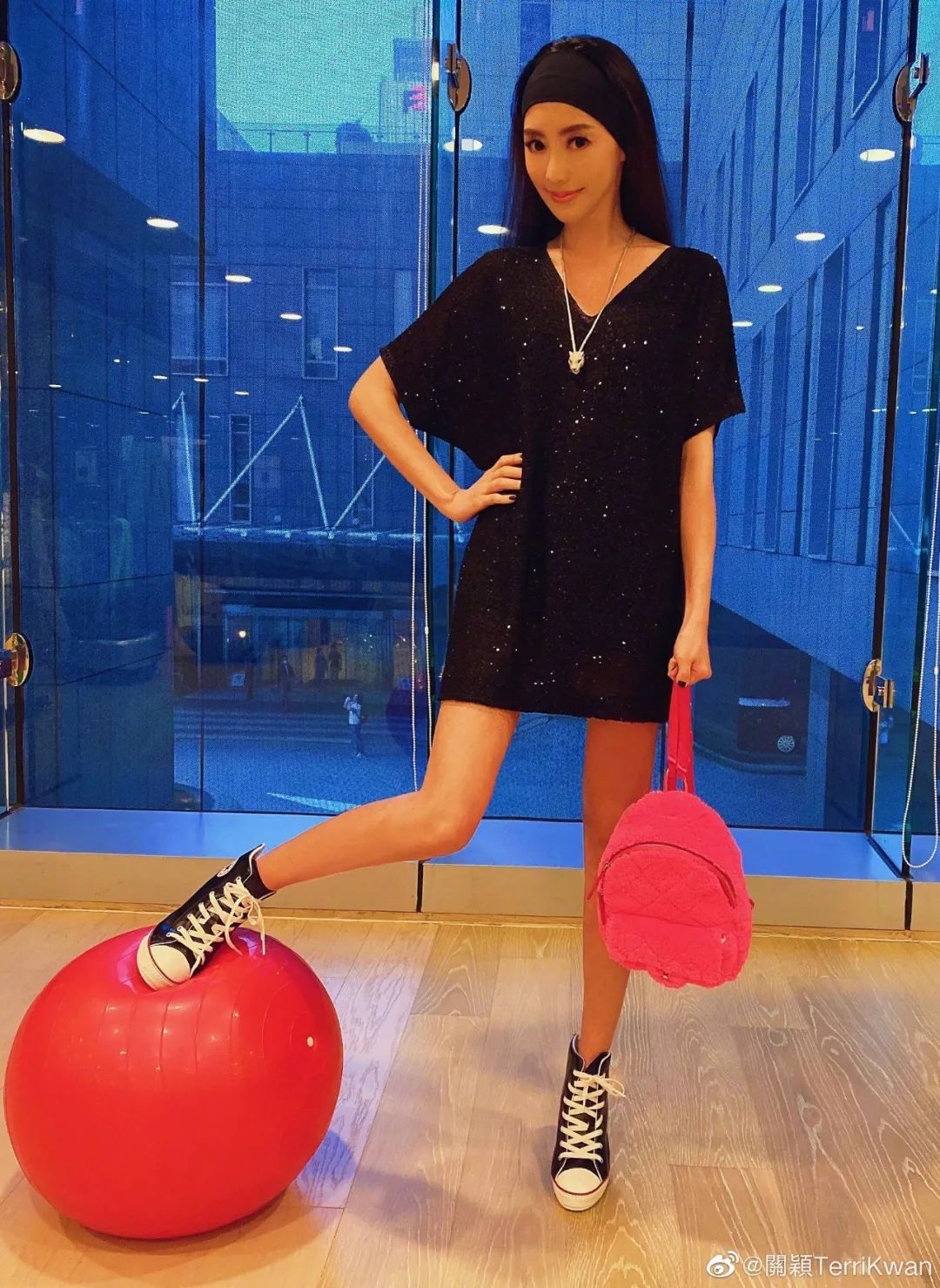 鍙版咕绗竴鍚嶅獩濂冲効,鍙版咕棣栧瘜绗竴鍚嶅獩