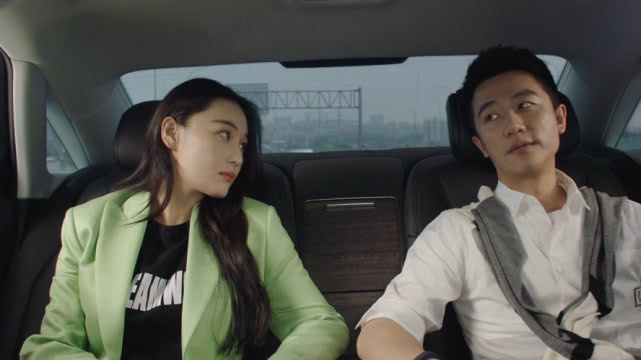 22岁当足球宝贝，一路被群嘲，33岁的她演配角比主角还美