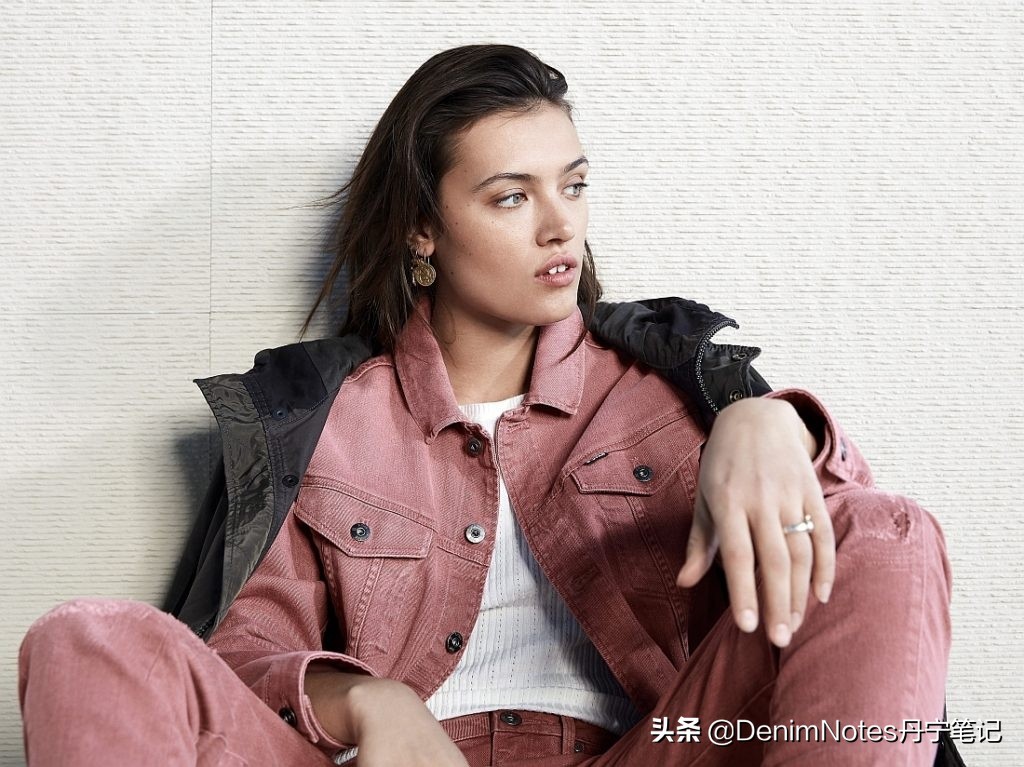 高端牛仔裤立体裁剪,高端剪标大牌高腰微喇牛仔裤