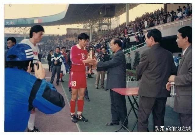 国家足球队最佳清道夫池明华,中国足球队长池明华