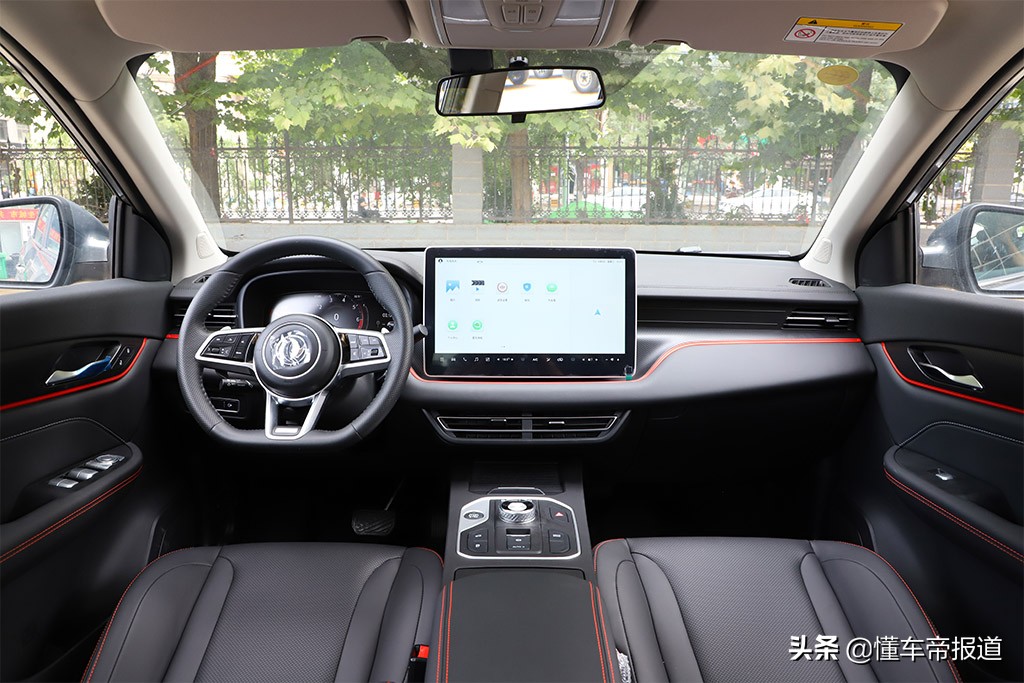 东风风光580红星版手动精英版试驾,580东风风光2021款落地价